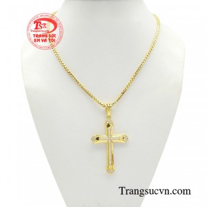 Bộ thánh giá vàng phong cách mang đến sự sang trọng và đẳng cấp đem lại cho vẻ ngoài của bạn thêm phần thu hút hơn. 