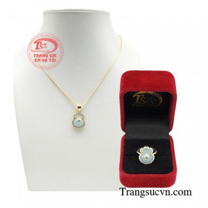 Mang năng lượng thanh mát hỗ trợ điều hòa cảm xúc giúp cho cách ứng xử trở nên tinh tế hơn.