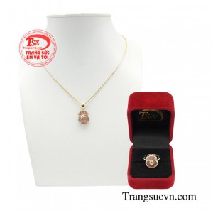 Thạch anh dâu tây giống như món quà tuyệt vời mà thiên nhiên ban tặng đến thế giới này. 