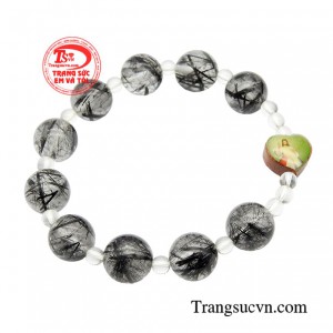 Đá thạch anh tóc đen được sử dụng rất phổ biến để làm Chuỗi Hạt Mân Côi bởi bên cạnh độ bền đẹp tự nhiên của đá quý phong thủy, nó còn mang lại nhiều ý nghĩa sâu sắc cho chủ nhân. 