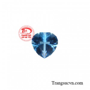 Đá topaz trái tim may mắn sở hữu vẻ đẹp huyền ảo, lung linh và có sức hút với bất kỳ ai trong ánh nhìn đầu tiên.