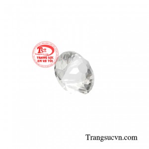 Đá Topaz được sử dụng để chế tác trang sức phong thủy đẹp mắt.