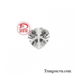 Đá topaz trắng vượng khí mang đến niềm vui, sự yêu đời cũng như hóa giải những xung đột, mâu thuẫn trong các mối quan hệ.