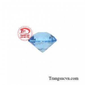 Song song đó, Topaz còn xua tan nguồn năng lượng tiêu cực, tẩy rửa tạp khí và âm khí.