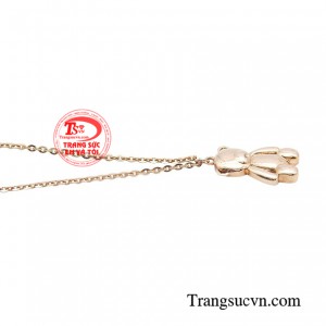 Sản phẩm giúp phái đẹp thỏa sức thể hiện tính cách mỗi ngày với phong cách thời trang linh hoạt mới lạ. 