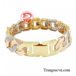 Với những người yêu thích thời trang, đa phong cách và thích sự nổi bật, thì đây sẽ là một chiếc lắc tay hoàn hảo được đính kết đá cầu kỳ tinh xảo cùng 3 loại vàng màu 18k nhập khẩu Italy.