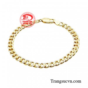 Lắc tay nam nhập khẩu phong cách là một trong những lựa chọn hoàn hảo dành cho các phái mạnh khi muốn thể hiện đẳng cấp và phong cách của bản thân. 