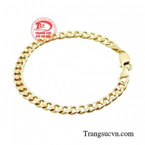 Chiếc lắc tay đã trở thành một trong những phụ kiện không thể thiếu dành cho phái mạnh. 