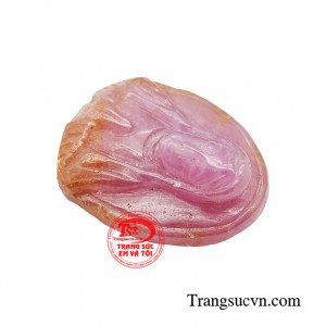 Mặt dây đức mẹ ruby giúp con người tìm được mục đích trong cuộc sống, vượt qua sợ hãi, đánh thức sự khát khao về cuộc sống.