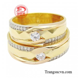Vì vậy mà nhẫn cưới vàng tây nguyện ước được các cặp đôi lựa chọn để trao nhau trong ngày cưới.