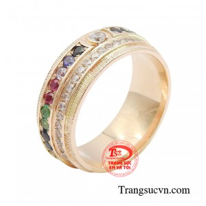Nhẫn nam đá quý thời trang được gắn nhiều loại đá quý mang sắc màu bắt mắt, tỏa ra thứ ánh sáng lấp lánh cuốn hút và quyến rũ cho người đeo.