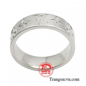 Sản phẩm góp phần tạo nên quý ông kiêu hãnh cùng gu thời trang thời thượng.