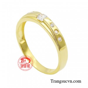 Chiếc nhẫn nữ này rất thích hợp để đồng hành cùng bạn khi đi chơi, đi học, đi làm hằng ngày. 