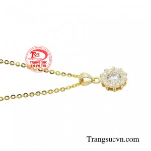 Bộ trang sức không chỉ là phụ kiện giúp tăng sức hút mà còn là phương tiện giúp truyền tải những thông điệp cá nhân khi sử dụng.