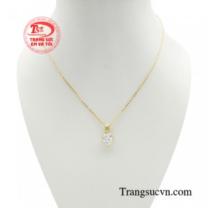 Bộ dây chuyền trái tim khát vọng không cần quá cầu kỳ trong thiết kế nhưng bất cứ ai khi được chiêm ngưỡng thì đều sẽ phải ấn tượng vì vẻ đẹp đơn giản nhưng tinh tế của chúng.