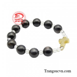 Chuỗi Mân Côi trở thành một vật bất ly thân, đeo Chuỗi Mân Côi là để cùng với Đức Mẹ cầu nguyện bình an.