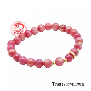 Chuỗi tay ruby là món trang sức mà bất kỳ chị em nào cũng mong muốn sở hữu.