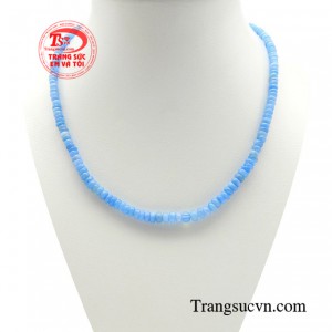 Chuỗi vòng opal bình an là món quà quý được thiên nhiên ưu ái ban tặng.