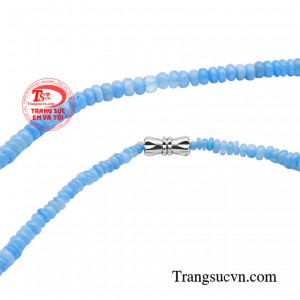 Về tổng thể chuỗi mang một màu xanh nhẹ nhàng, tươi mát và tràn đầy sức sống. 