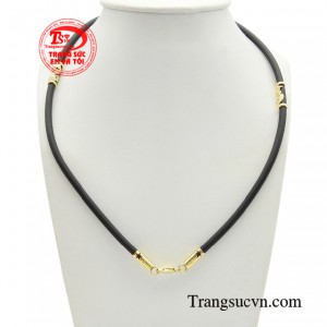 Dây cao su bọc rồng phong cách với kiểu dáng chắc khỏe, mang lại cho người dùng sự tự tin và bản lĩnh.