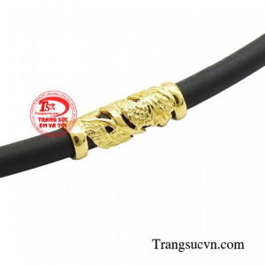 Khi đeo món trang sức này, người sở hữu toát lên khí chất đàn ông bản lĩnh, có tiếng nói, địa vị trong xã hội. 