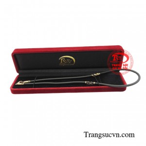 Ngoài ra, rồng được cho là có tác dụng trừ khử kẻ tiểu nhân hãm hại, hóa giải khí xấu và để tăng thêm phần may mắn.