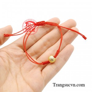 Sử dụng dây tết charm trong phong thủy như là cách để tránh xa những năng lượng tiêu cực và mang lại sự yên tĩnh cho tâm hồn. 