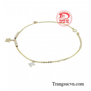 Với mặt lắc chân còn tượng trưng cho sự hoàn hảo và mong muốn sẽ chinh phục được những ước mơ của bất kỳ cô gái nào.