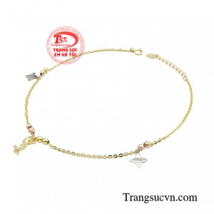 Bạn có thể đeo sản phẩm này vào bất cứ dịp nào quan trọng, dù đi học đi tiệc hay đi gặp đối tác làm ăn. 