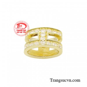 Thiết kế tinh tế và thời thượng của món đồ trang sức làm say lòng bất cứ ai