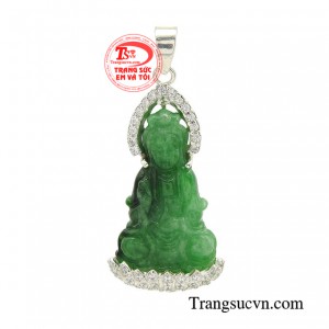 Mặt dây quan âm từ bi ngoài công dụng làm đẹp, sản phẩm còn có tác dụng tích cực tới sự thịnh vượng của người đeo