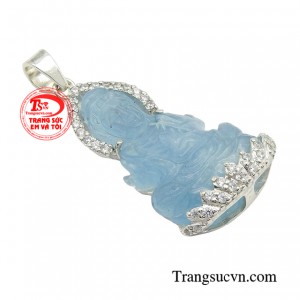 Giúp người sở hữu tránh khỏi xui xẻo, gặp nhiều may mắn bình an trong cuộc sống.