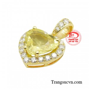 Chính vì vậy, mặt dây saphir trái tim rất được các cặp đôi yêu thích và lựa chọn để làm quà tặng vào những dịp đặc biệt.