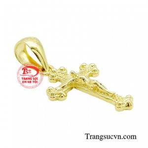 Đối với người theo đạo công giáo, mặt thánh giá là biểu tượng của sự hiện diện nơi Chúa – đấng thiêng liêng.
