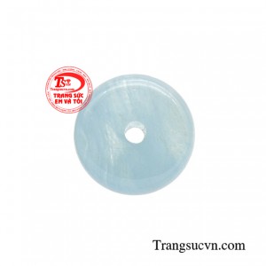 Mặt đồng xu aquamarine là vật phẩm phong thủy tượng trưng cho đất trời.