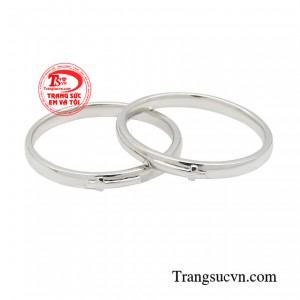 Nhẫn cưới gắn kết vĩnh cửu gây ấn tượng ngay từ cái nhìn đầu tiên. 