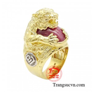 Nhẫn nam mãnh hổ ruby mang đến công danh, thịnh vượng và quyền lực cho người sở hữu nó. 