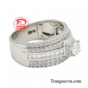 Sản phẩm giúp các chàng phối cùng các bộ trang phục để tôn lên vẻ nam tính của mình cũng như gây ấn tượng hơn trong mắt của người đối diện. 