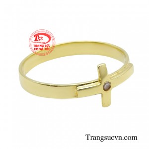 Chiếc nhẫn có hình thánh giá là biểu tượng cho niềm tin và sự bảo vệ.