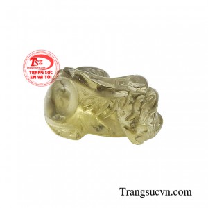 Tỳ hưu thạch anh khói là linh vật phong thuỷ cầu tài lộc, có sức mạnh nâng cao sức mạnh chinh phục xã hội, làm thịnh vượng cuộc sống. 