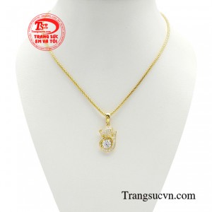 Bộ dây chuyền hồ ly kiêu hãnh được sử dụng như một biểu tượng của sắc đẹp, sự khôn khéo và quyền lực. 