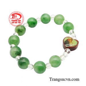 Với chất liệu cẩm thạch thiên nhiên cao cấp, mỗi hạt ngọc đều được tinh tuyển, chọn lọc, vừa đẹp vừa sang