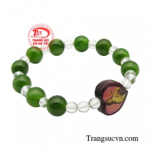 Đeo chuỗi mân côi là cách để tạo thói quen lần hạt ngay từ nhỏ