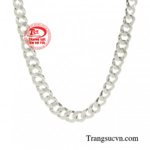 Kiểu dáng hiện đại làm nổi bật phong cách thời thượng của người đeo.