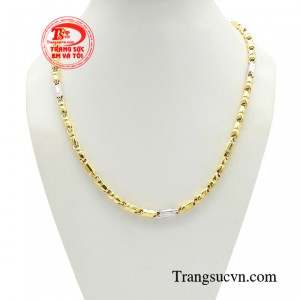 Dây chuyền danh vọng thượng lưu giúp phái mạnh xây dựng phong cách cá nhân