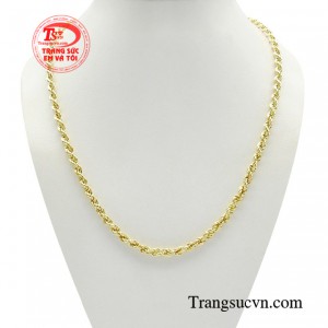 Dây chuyền nam phong độ bản lĩnh như là một ngôn ngữ nói lên phong cách riêng biệt, đẳng cấp và độc đáo cho đấng mày râu. 