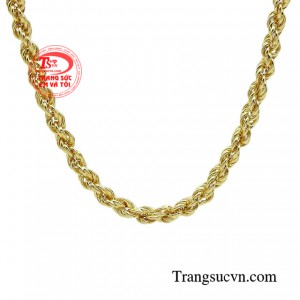 Chiếc dây chuyền nam cũng được xem như phụ kiện đắc lực khiến các chàng trai trở nên đẳng cấp, quyến rũ hơn bởi giá trị và ý nghĩa mà nó mang lại.