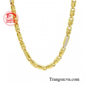 Giúp mỗi mảnh ghép trên thiết kế dây chuyền nam tạo nên hiệu ứng bắt sáng thu hút.