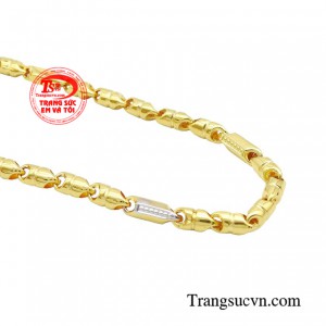 Sản phẩm dành riêng cho những chàng trai yêu thích phong cách năng động, khỏe khoắn. 