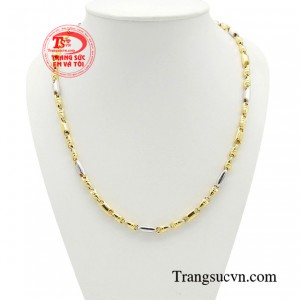 Dây chuyền nam thời trang đẳng cấp đầy sang trọng sẽ khiến quý ông càng thêm tự tin và ngày càng vươn đến sự thành công vượt bậc.